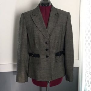 Black & White Tahari Blazer Sz 12